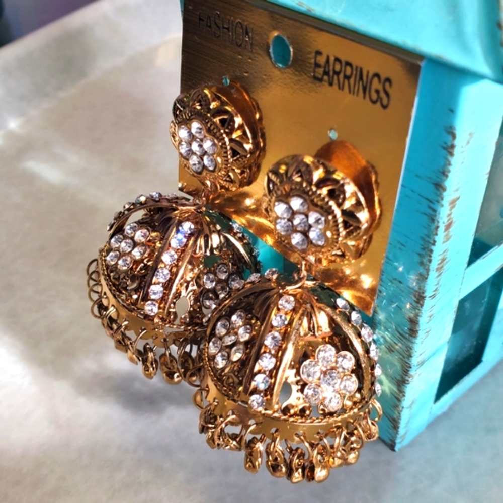 Weight Less Jhumki with Crystals